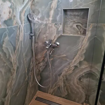 Delfini Apartmanhotel 3*