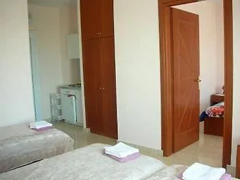 Delfini Apartmanhotel