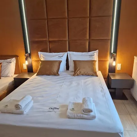 Delfini Apartahotel 3*