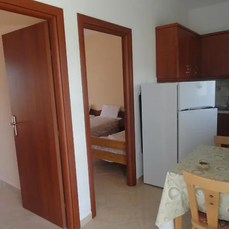 Aparthotel Delfini 3*