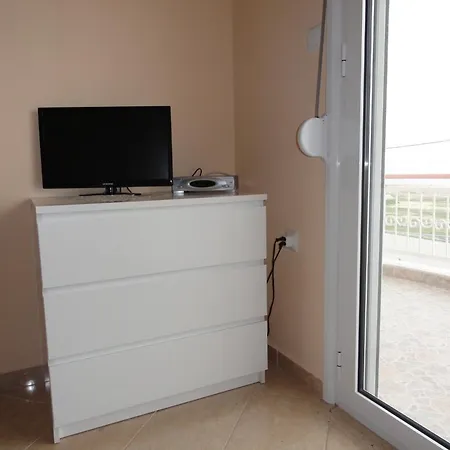 Aparthotel Delfini 3*