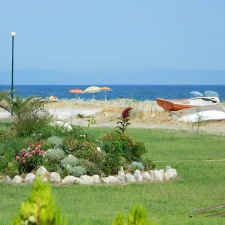 Apartahotel Delfini 3*