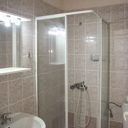 Delfini Lejlighedshotel 3*