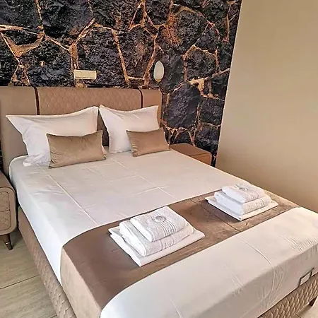 Delfini Aparthotel