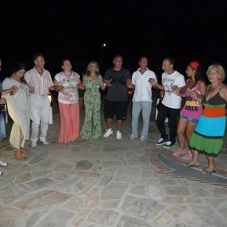 Delfini Apartahotel
