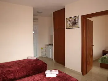 Delfini 3* Asproválta