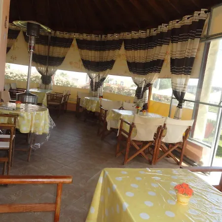 Delfini Aparthotel 3*